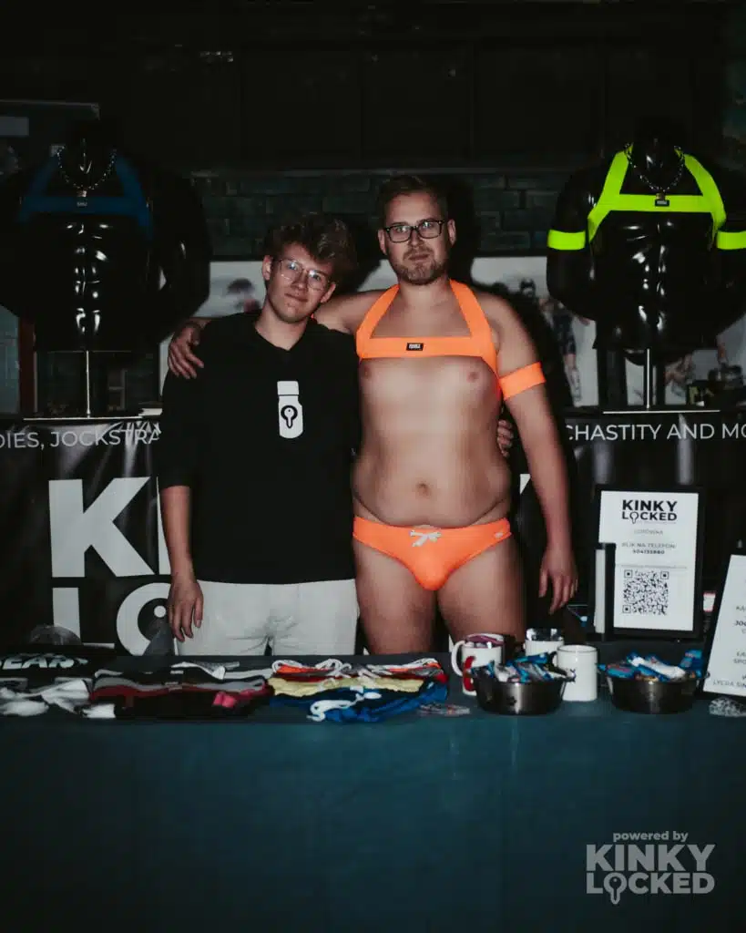 KINKY HOODIE GAY 3 z 3 1 KINKY LOCKED - FETISH GEAR FOR EVERYONE