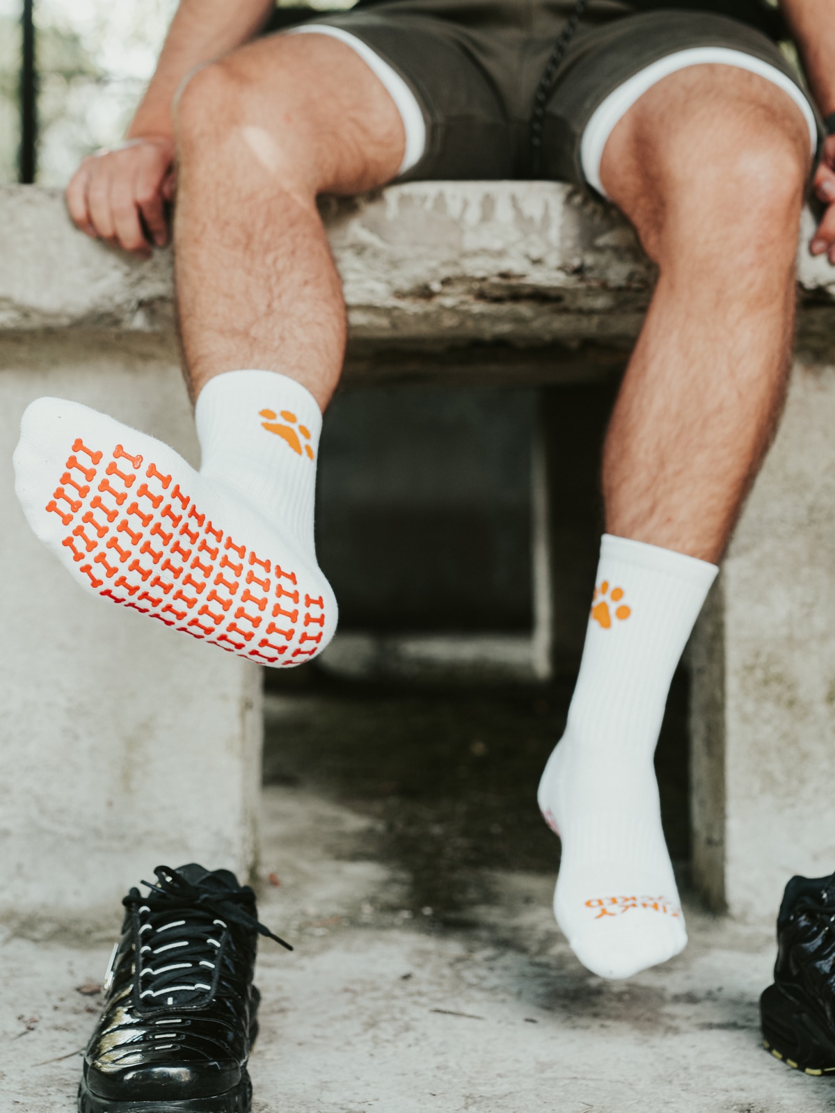 PUPPY ORANGE GRIP SPORT SOCKS 3 puppy grip socks 48 z 56 KINKY LOCKED - FETISH GEAR FOR EVERYONE