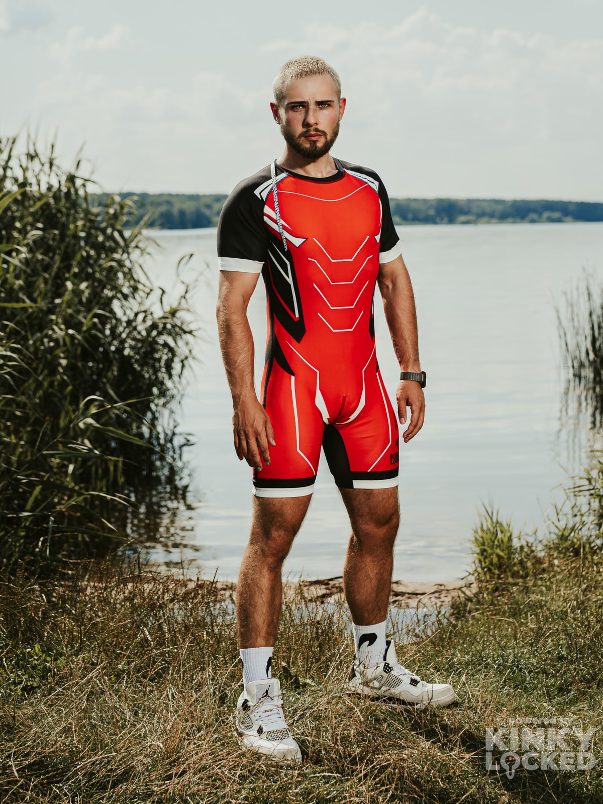 SURFSUIT SPANDEX KINKY LOCKED - BOLD RED ZIPPER 3 surfsuitgotowe 41 z 79 KINKY LOCKED - FETISH GEAR FOR EVERYONE