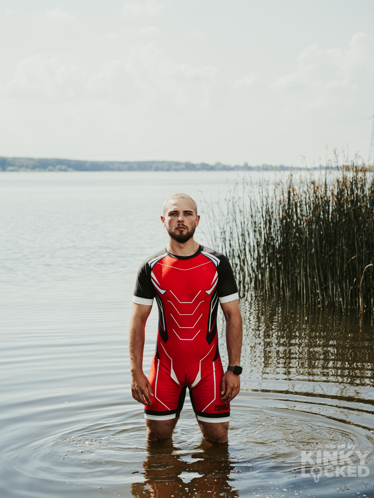 SURFSUIT SPANDEX KINKY LOCKED - BOLD RED ZIPPER 4 surfsuitgotowe 52 z 79 KINKY LOCKED - FETISH GEAR FOR EVERYONE