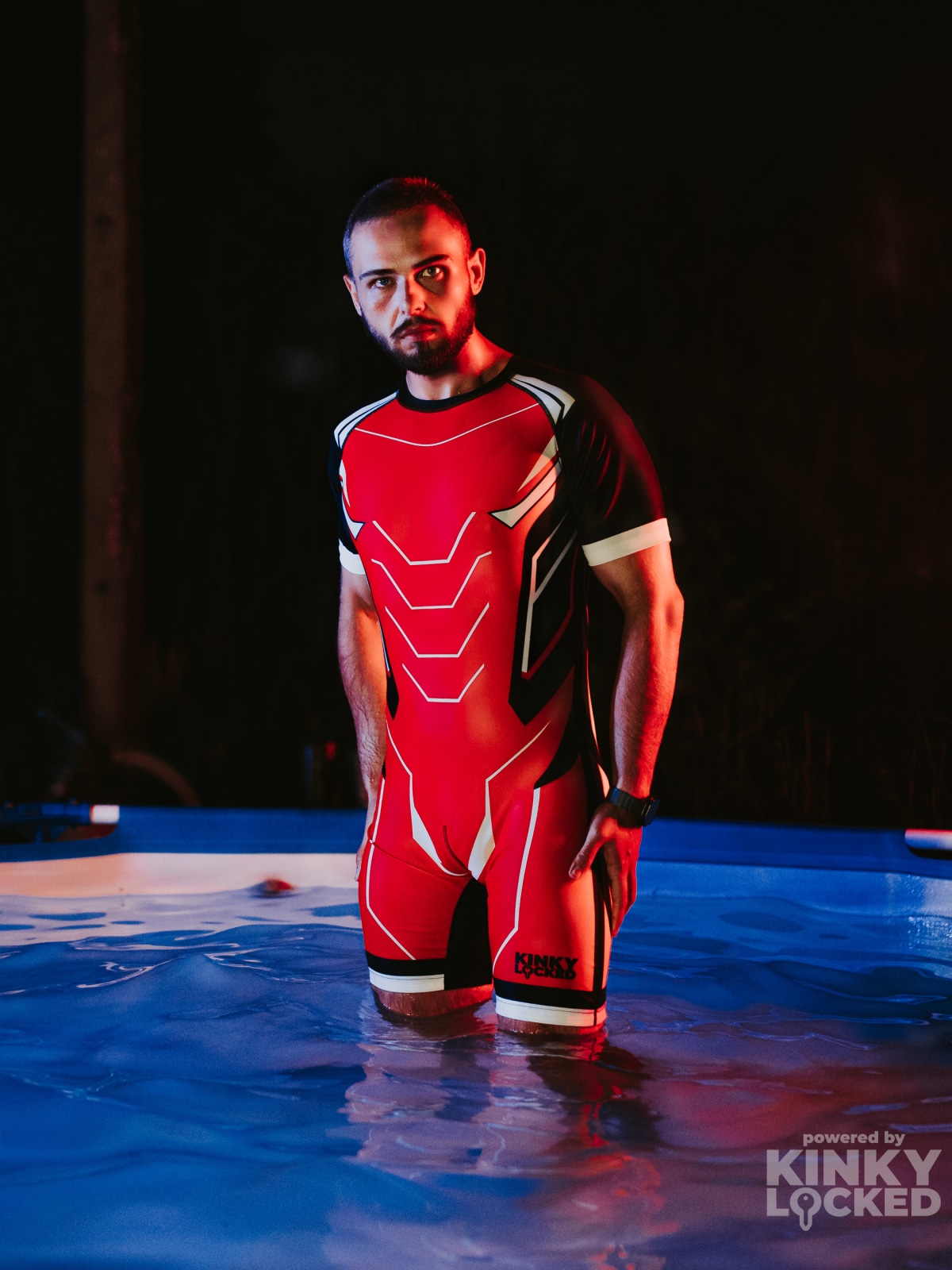 SURFSUIT SPANDEX KINKY LOCKED - BOLD RED ZIPPER 14 surfsuitgotowe 77 z 79 KINKY LOCKED - FETISH GEAR FOR EVERYONE