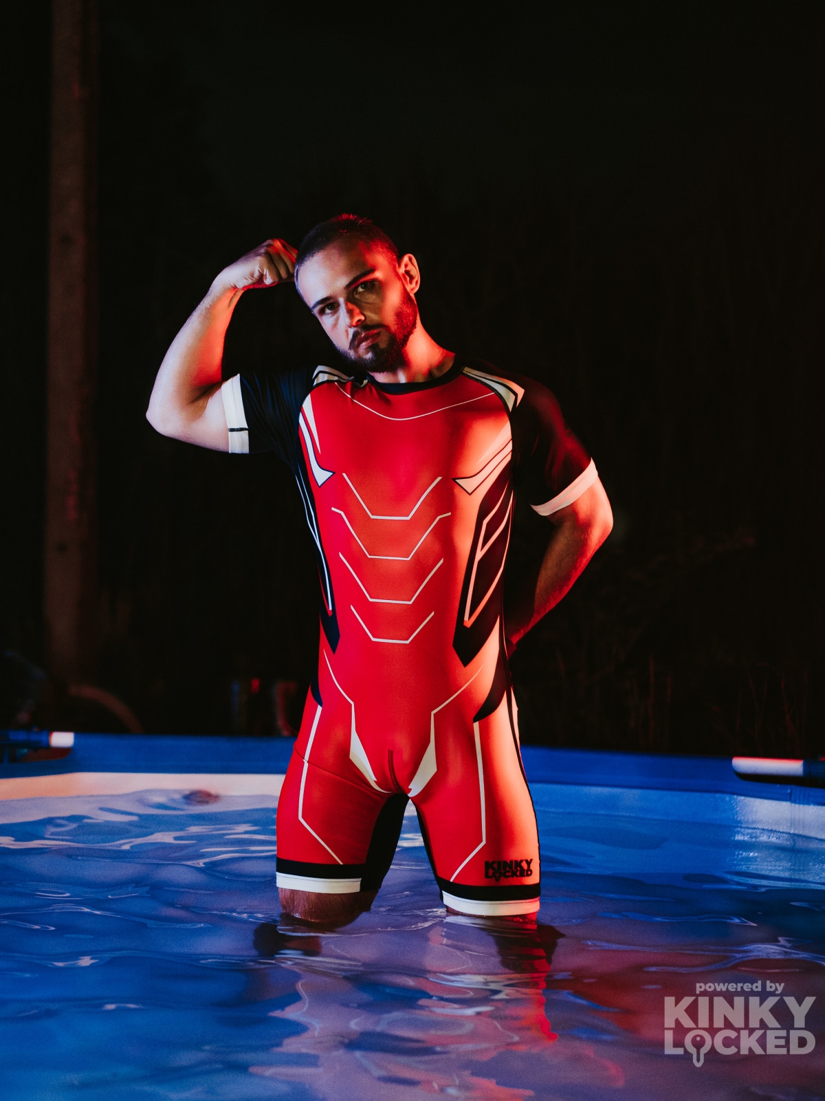 SURFSUIT SPANDEX KINKY LOCKED - BOLD RED ZIPPER 15 surfsuitgotowe 78 z 79 KINKY LOCKED - FETISH GEAR FOR EVERYONE