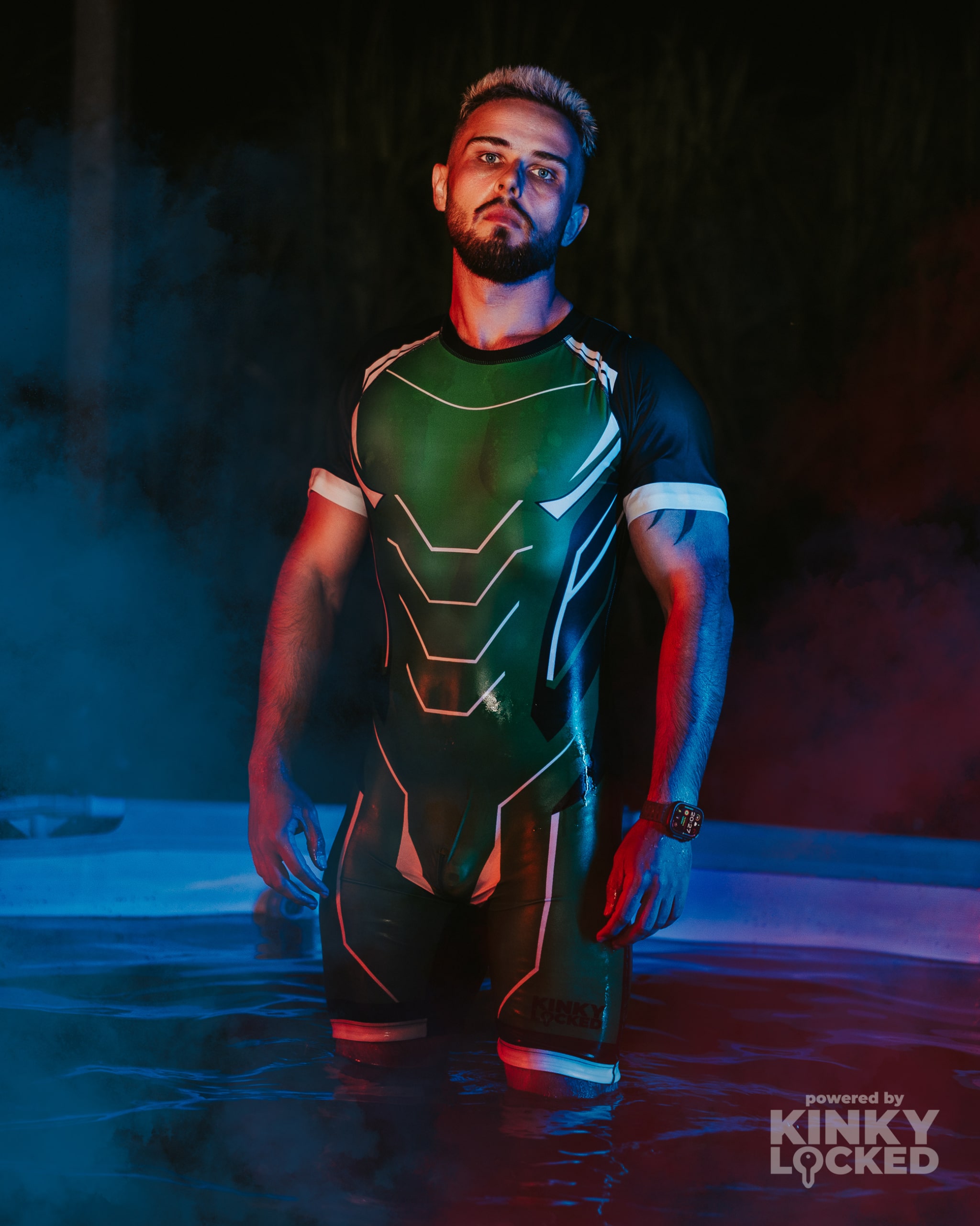 KINKYLOCKED-SURFSUIT (11 z 11) KINKYLOCKED SURFSUIT 11 z 11 scaled KINKY LOCKED - FETISH GEAR FOR EVERYONE