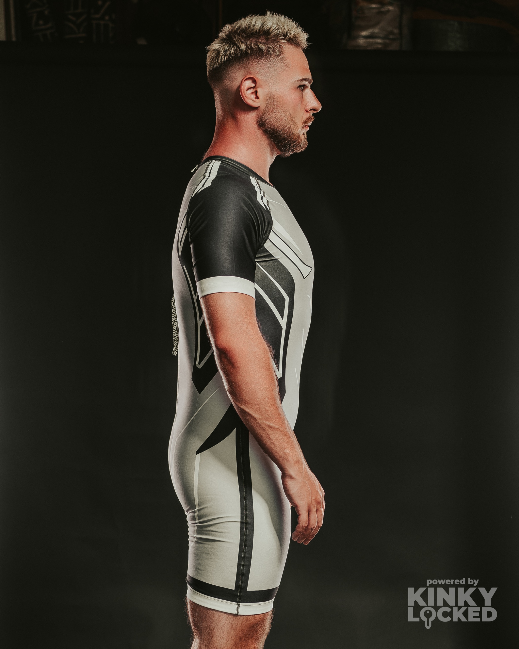 KINKYLOCKED-SURFSUIT (11 z 26) KINKYLOCKED SURFSUIT 11 z 26 scaled KINKY LOCKED - FETISH GEAR FOR EVERYONE