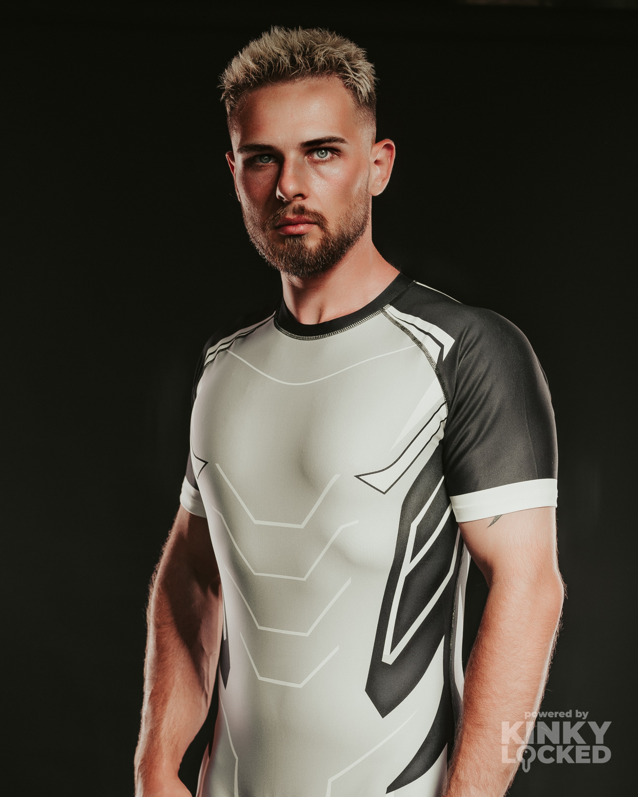 KINKYLOCKED-SURFSUIT (13 z 26) KINKYLOCKED SURFSUIT 13 z 26 scaled KINKY LOCKED - FETISH GEAR FOR EVERYONE