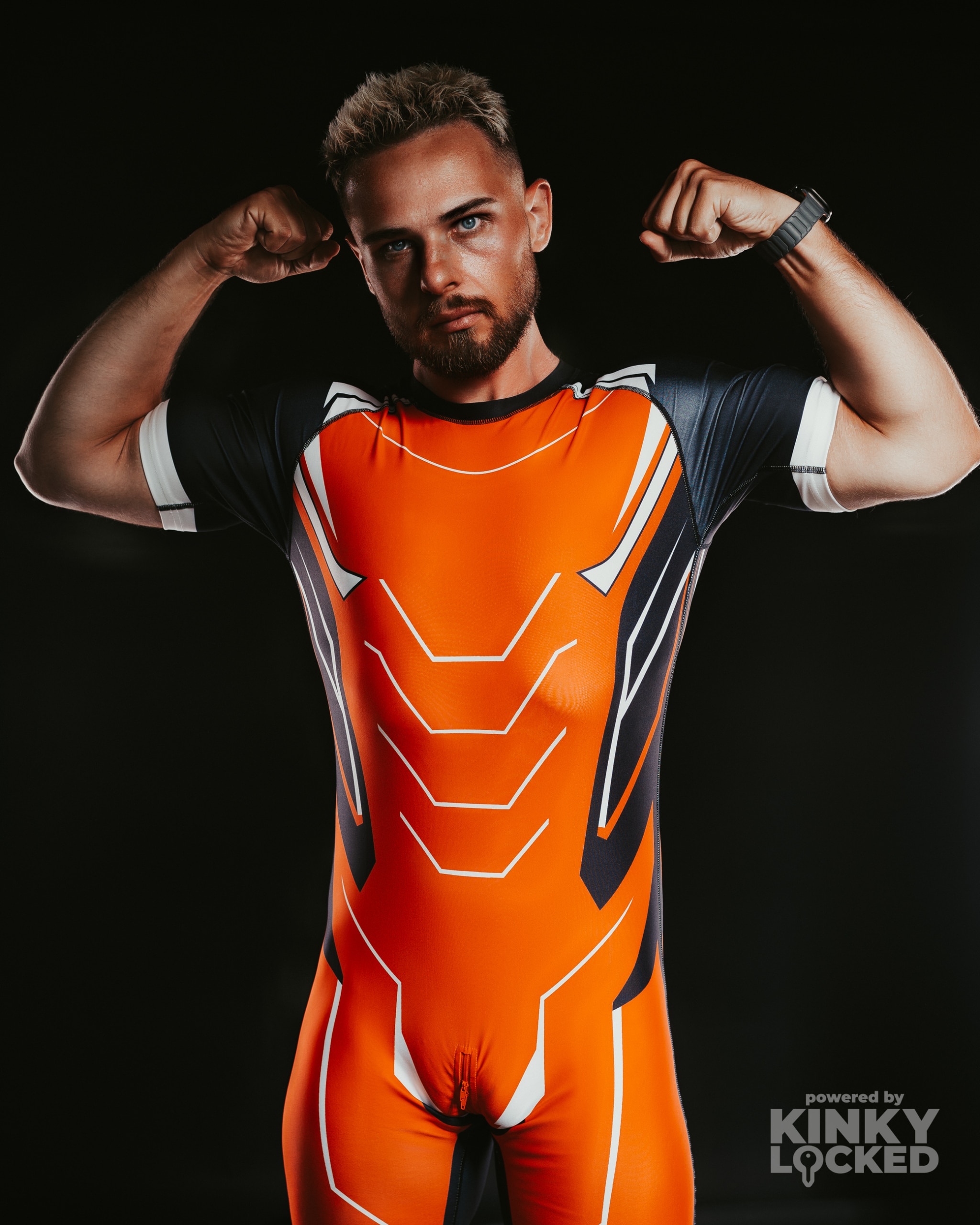 KINKYLOCKED-SURFSUIT (26 z 26) KINKYLOCKED SURFSUIT 26 z 26 scaled KINKY LOCKED - FETISH GEAR FOR EVERYONE