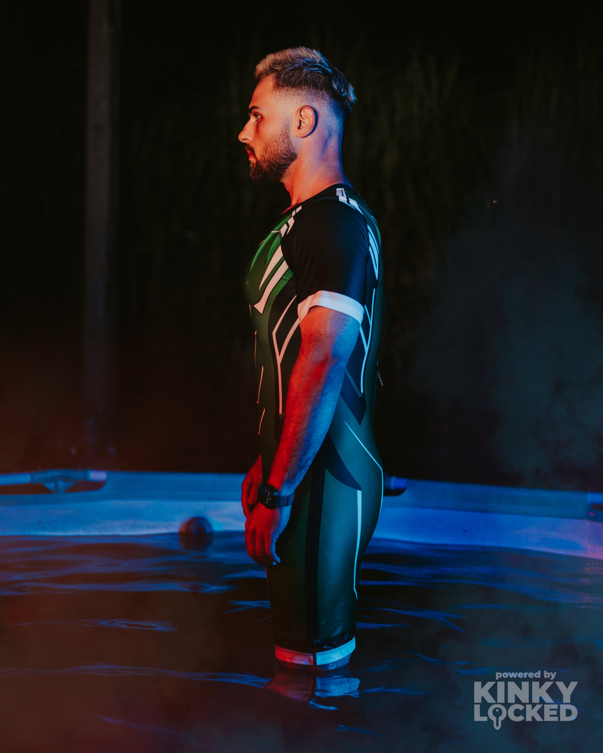KINKYLOCKED-SURFSUIT (8 z 11) KINKYLOCKED SURFSUIT 8 z 11 scaled KINKY LOCKED - FETISH GEAR FOR EVERYONE